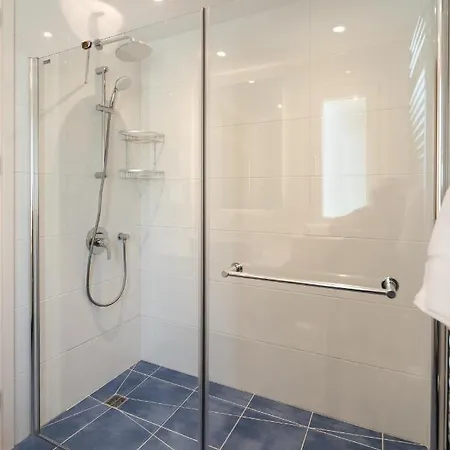 Lara - 11, Spacious With Large Garden And Private Pool On Aphrodite Hills Villa *