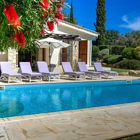 Lara - 11, Spacious With Large Garden And Private Pool On Aphrodite Hills Villa Kouklia