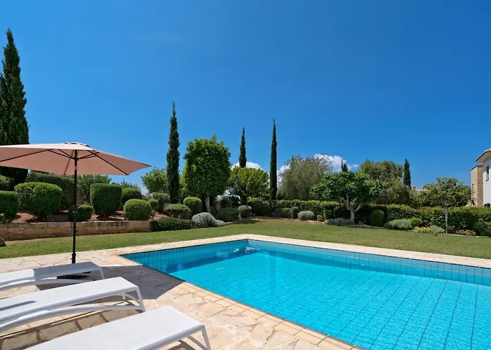 Vila Lara - 11, Spacious With Large Garden And Private Pool On Aphrodite Hills Kouklia