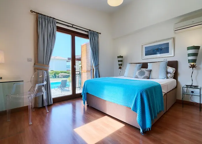 Lara - 11, Spacious With Large Garden And Private Pool On Aphrodite Hills *