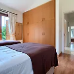 Lara - 11, Spacious With Large Garden And Private Pool On Aphrodite Hills וילה