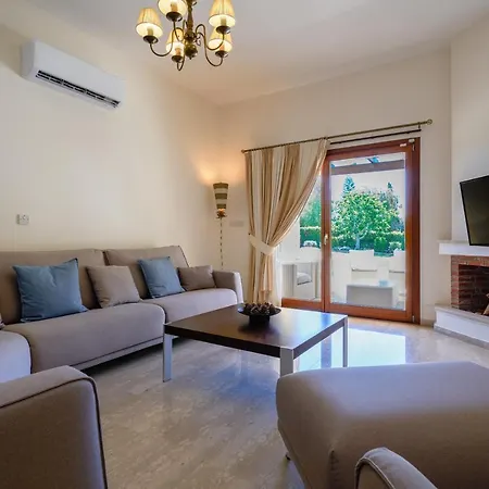 Lara - 11, Spacious With Large Garden And Private Pool On Aphrodite Hills Willa Kuklia