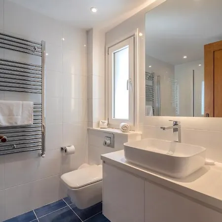 Lara - 11, Spacious With Large Garden And Private Pool On Aphrodite Hills Villa