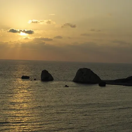 Lara - 11, Spacious With Large Garden And Private Pool On Aphrodite Hills Kouklia