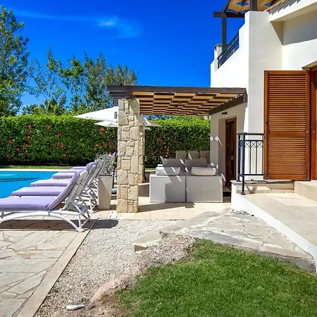 ヴィラ Lara - 11, Spacious With Large Garden And Private Pool On Aphrodite Hills クークリア