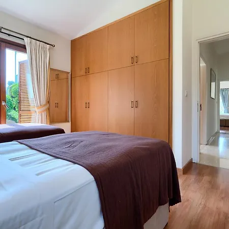 Lara - 11, Spacious With Large Garden And Private Pool On Aphrodite Hills Villa