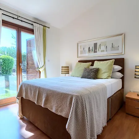 Villa Lara - 11, Spacious With Large Garden And Private Pool On Aphrodite Hills Kouklia