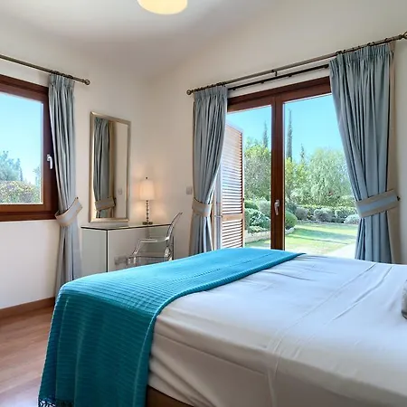 Lara - 11, Spacious With Large Garden And Private Pool On Aphrodite Hills Villa