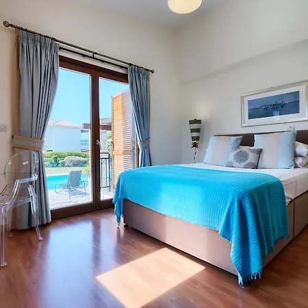 Lara - 11, Spacious With Large Garden And Private Pool On Aphrodite Hills *