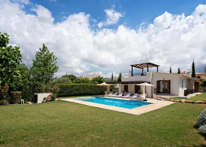 Lara - 11, Spacious With Large Garden And Private Pool On Aphrodite Hills Villa Kouklia